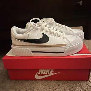 Nike Women's Court Legacy Lift platform sneakers